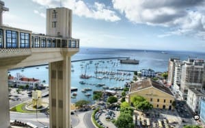 Edifício Lacerda, um dos pontos turísticos de Salvador. (Foto:Reprodução) Créditos de imagem: lcfaco.blogspot.com.