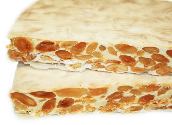 O Torrone é um doce típico e crocante da Espanha. 