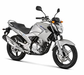 Yamaha Fazer 250 na cor prata