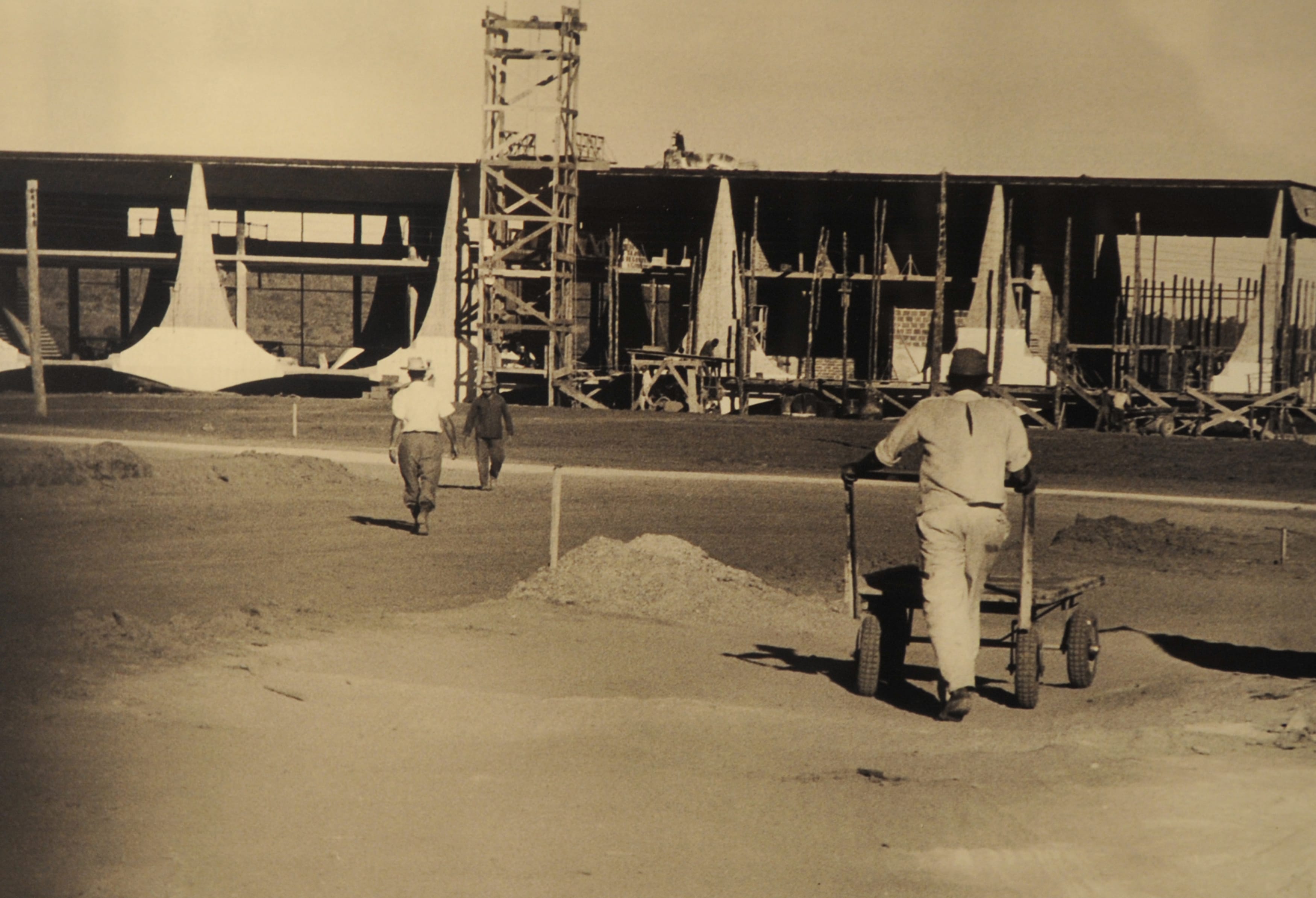 Construção do Palácio da Alvorada (Acervo Público disponível em fotospublicas.com)