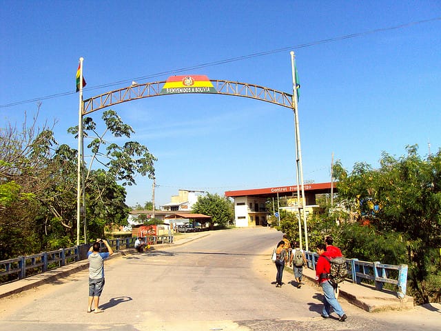 Fronteira Brasil e Bolívia em Puerto Quijarro