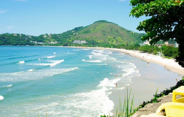 Ubatuba é uma cidade de São Paulo, localizada no Norte litorâneo do estado.